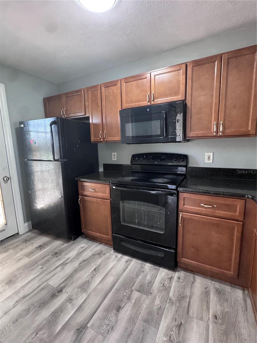 28 SILVER FALLS CIRCLE