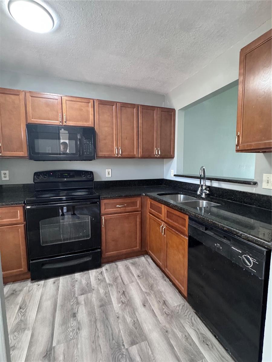 28 SILVER FALLS CIRCLE