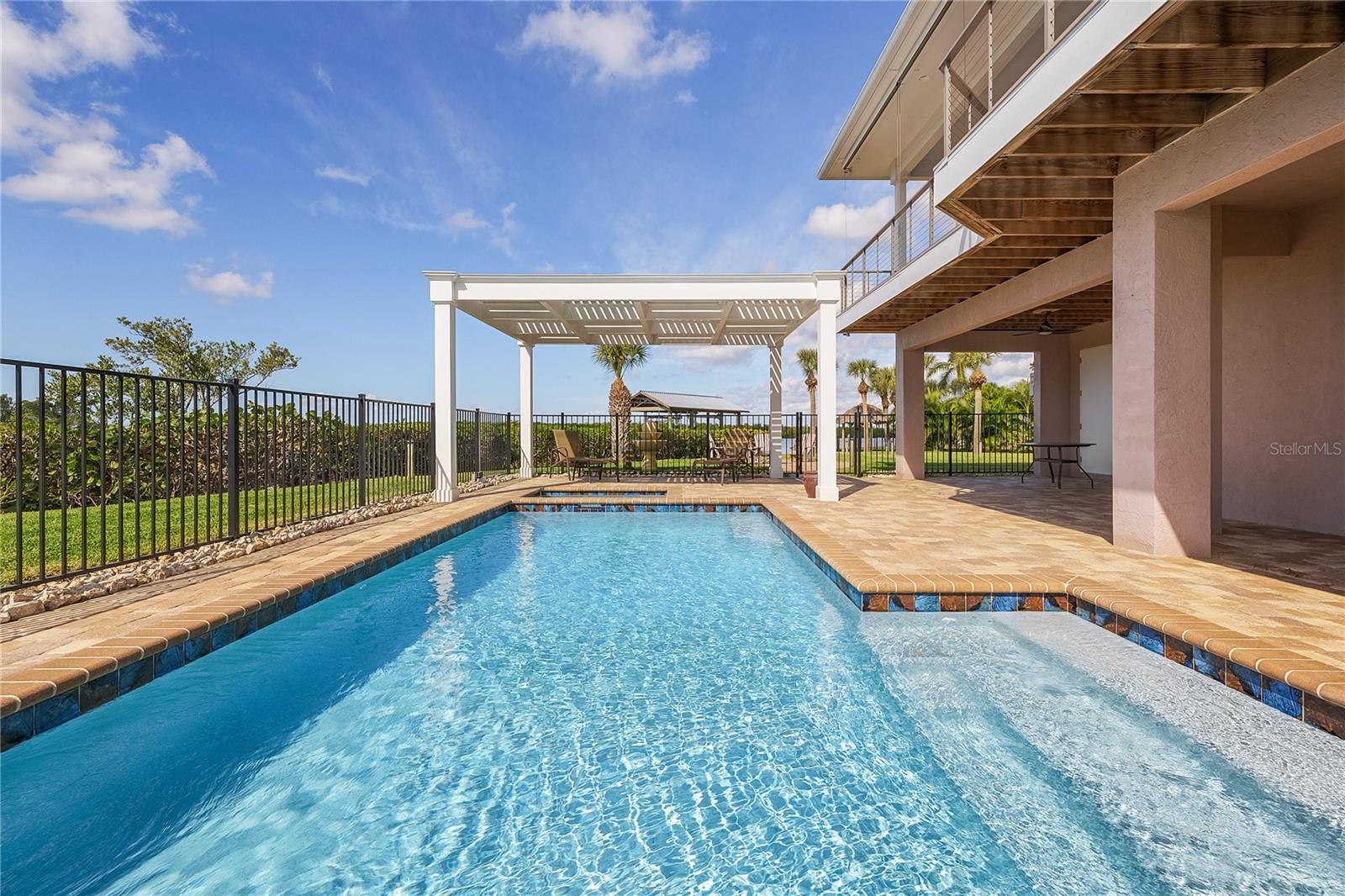 PIRATE HARBOR 01 - Residential