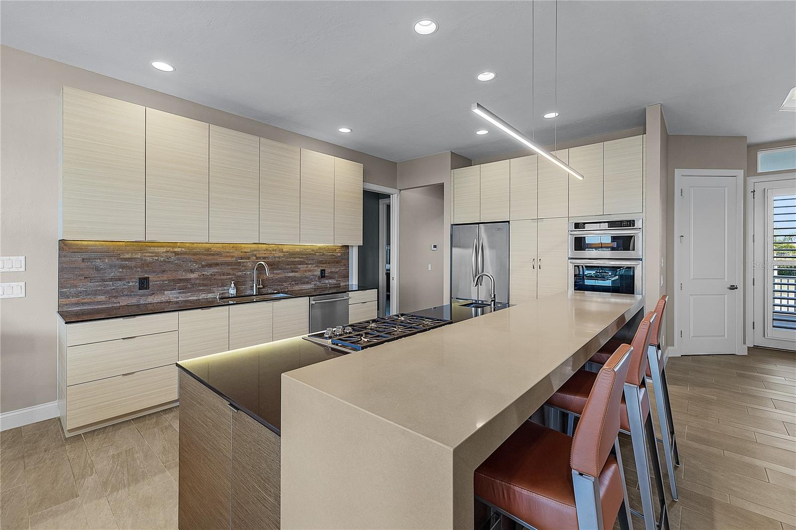 PIRATE HARBOR 01 - Residential