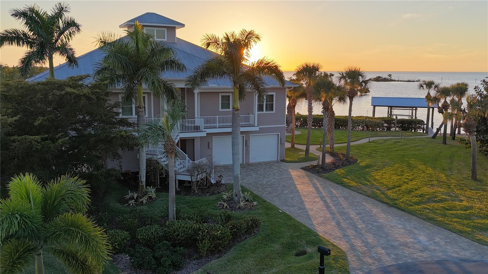 PIRATE HARBOR 01 - Residential