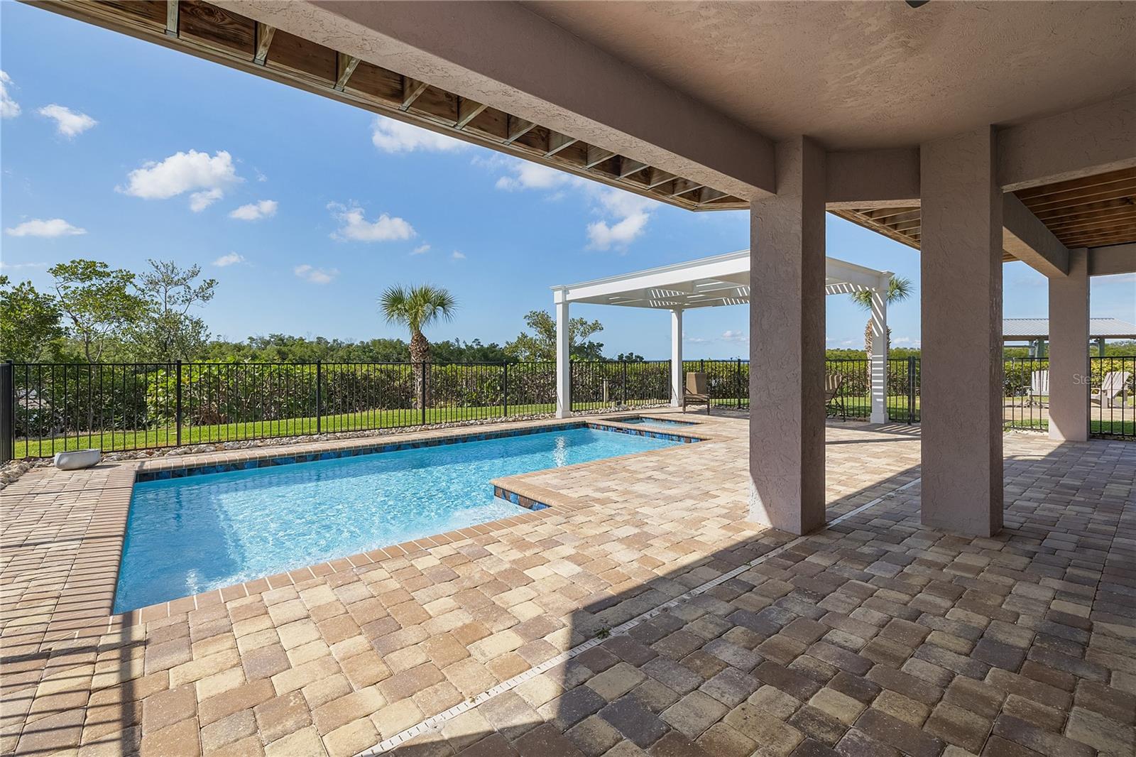 PIRATE HARBOR 01 - Residential