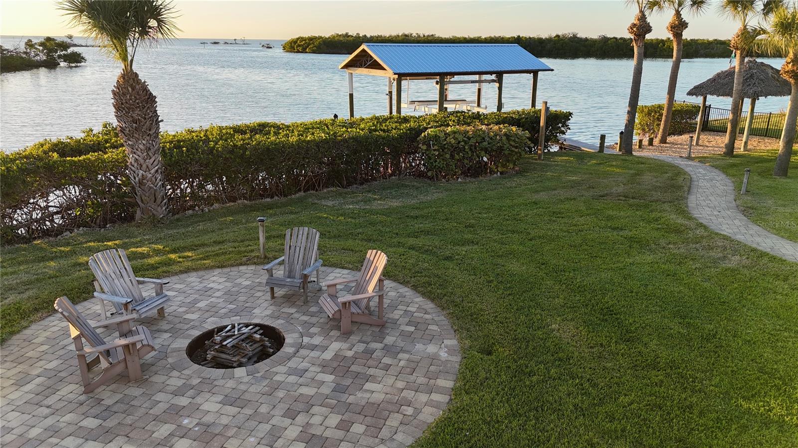 PIRATE HARBOR 01 - Residential