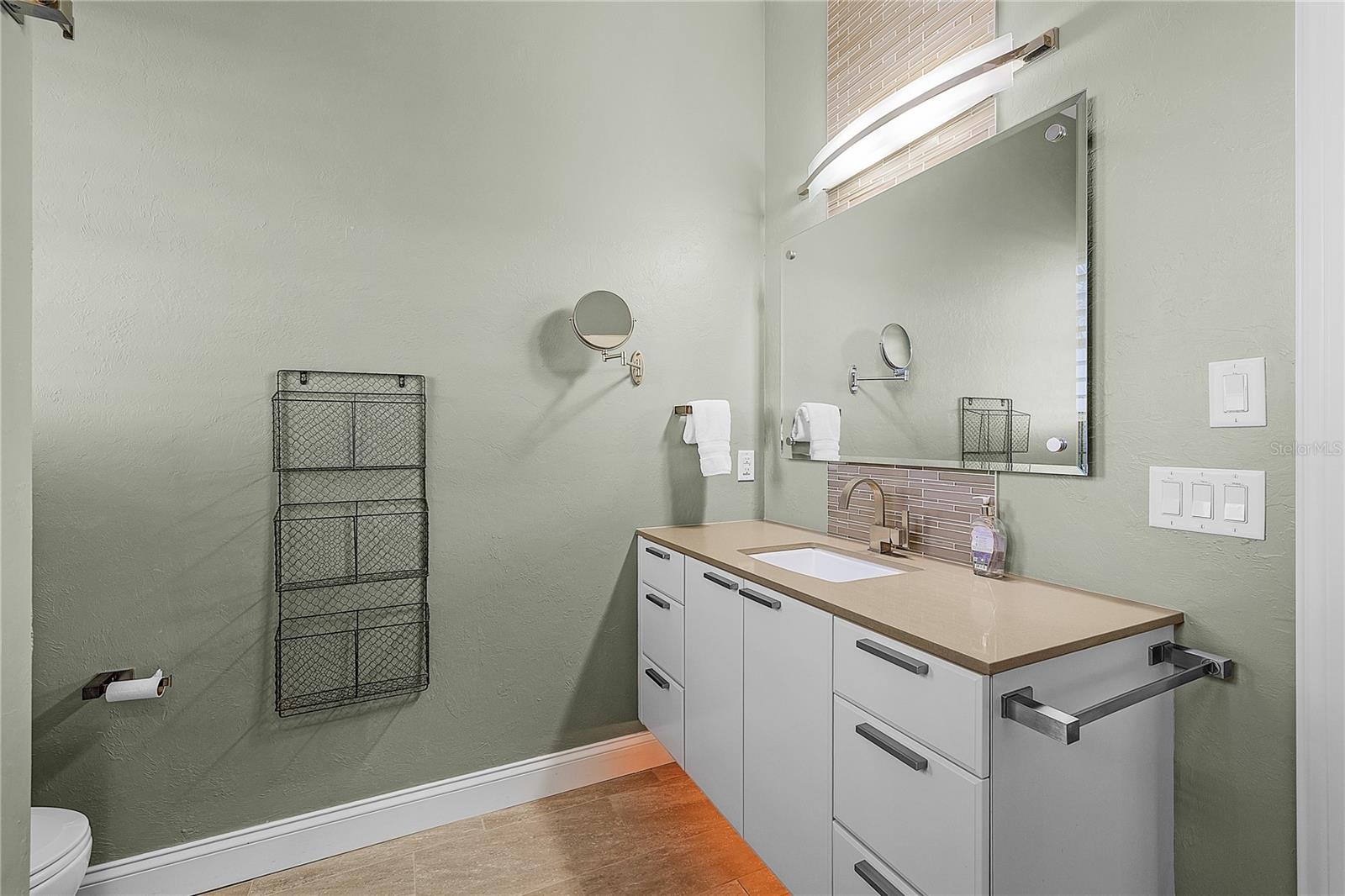 PIRATE HARBOR 01 - Residential