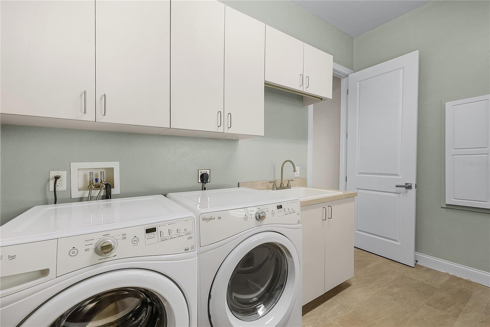 PIRATE HARBOR 01 - Residential