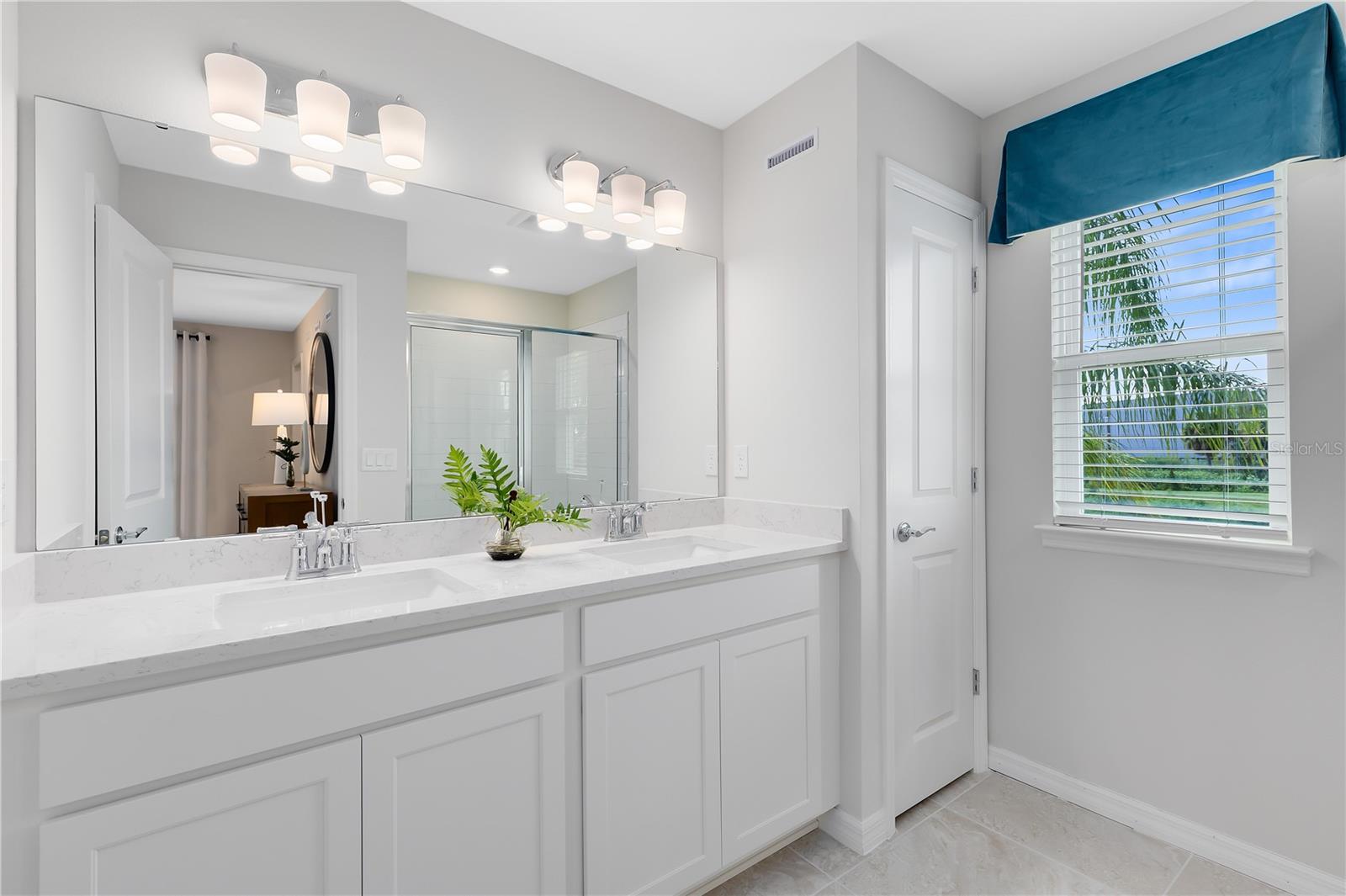 EMERALD POINTE - Residential