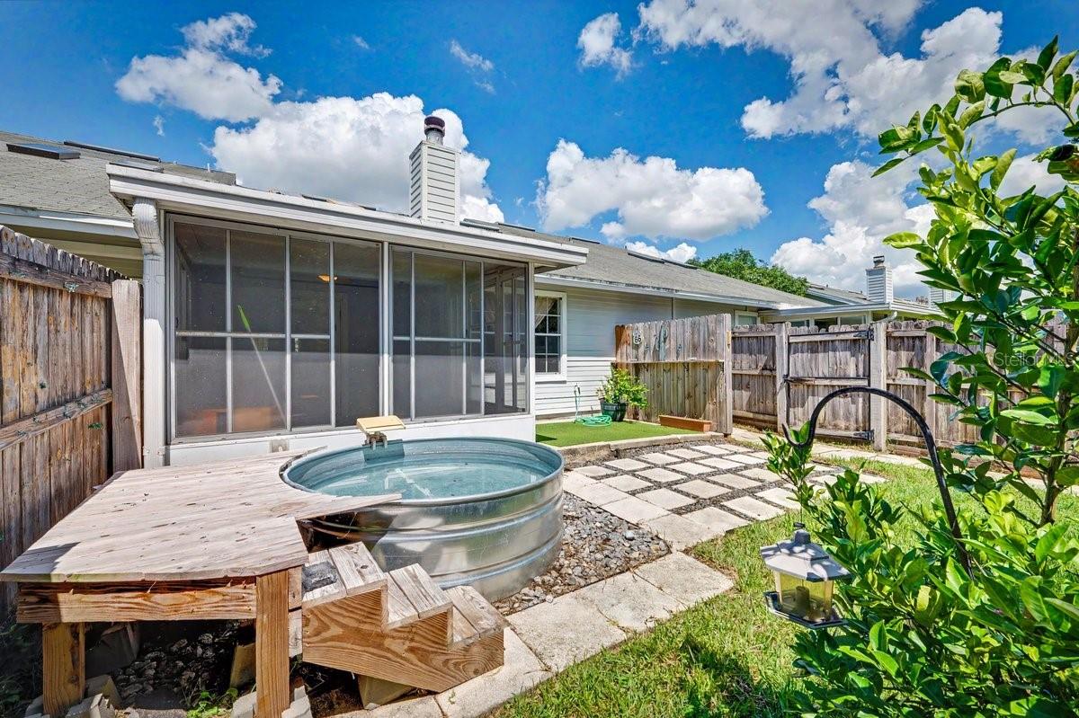 4574 WANDERING OAKS COURT