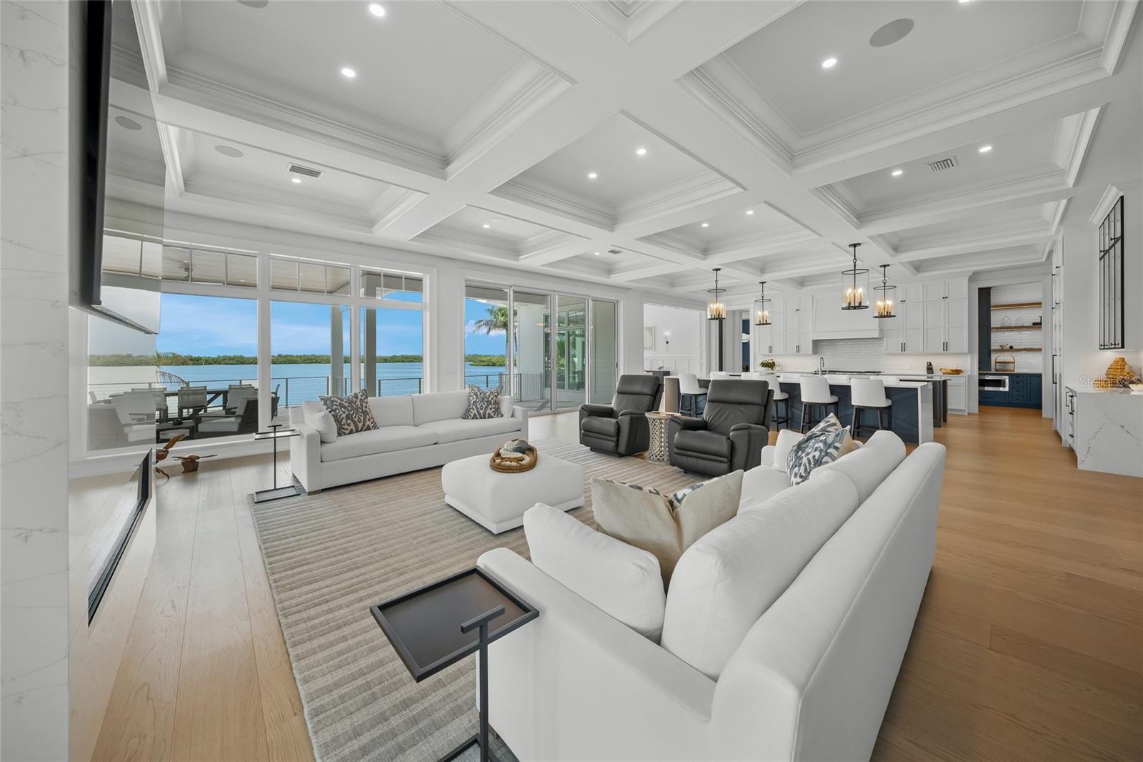 SLEEPY LAGOON PARK - Residential