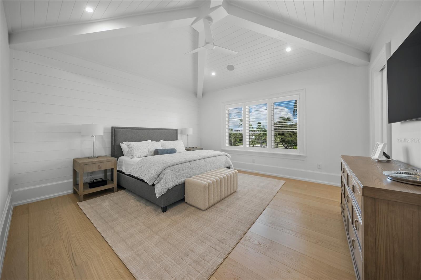 SLEEPY LAGOON PARK - Residential