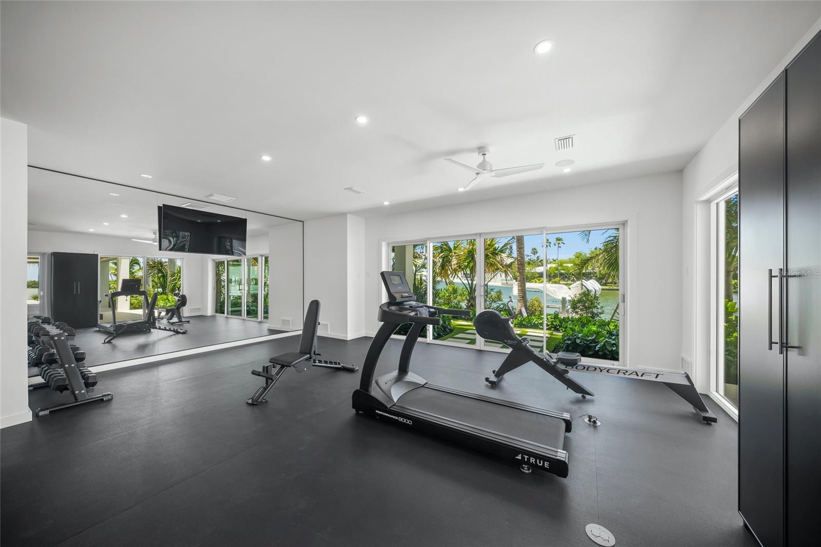 SLEEPY LAGOON PARK - Residential