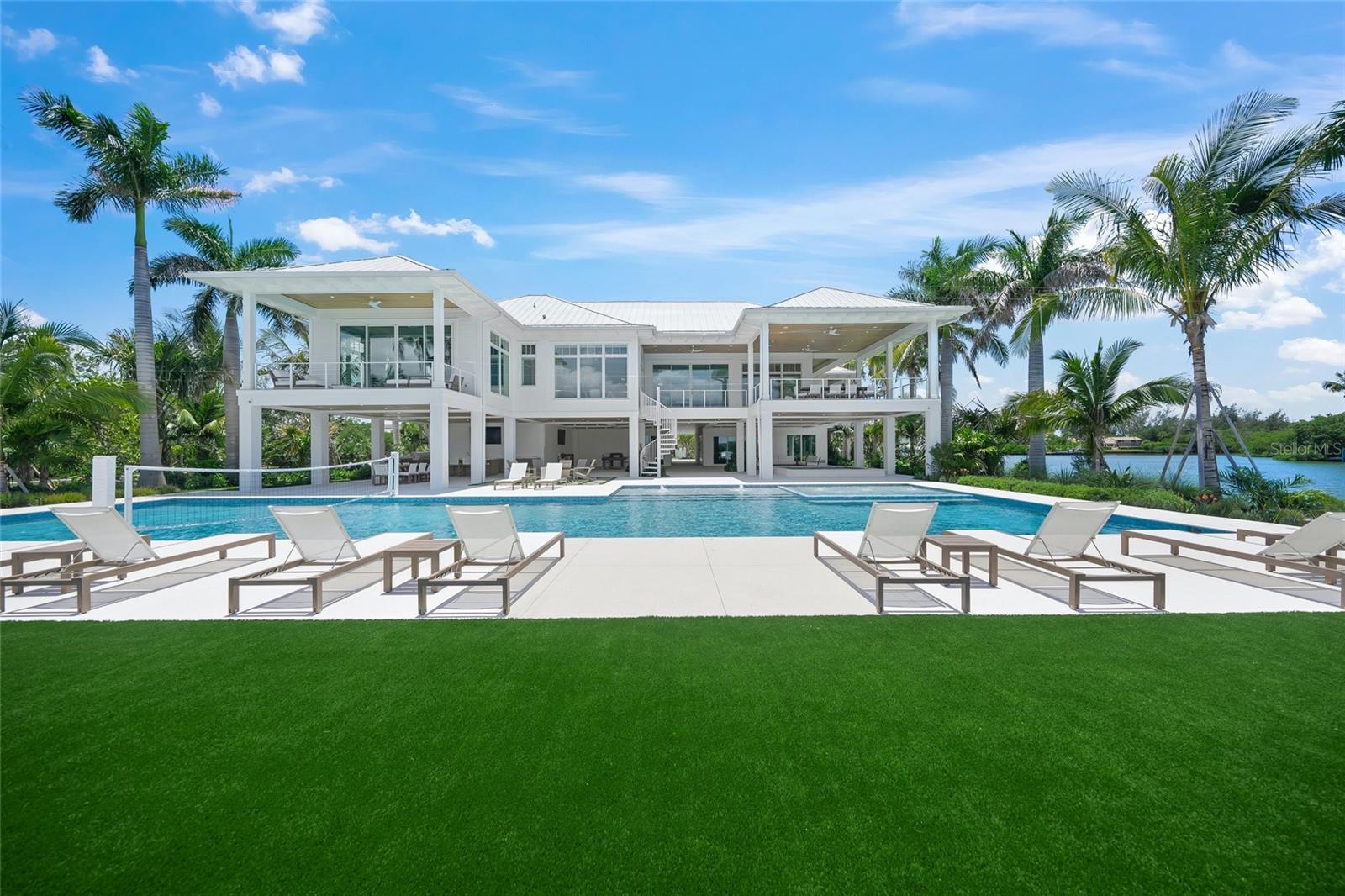 SLEEPY LAGOON PARK - Residential