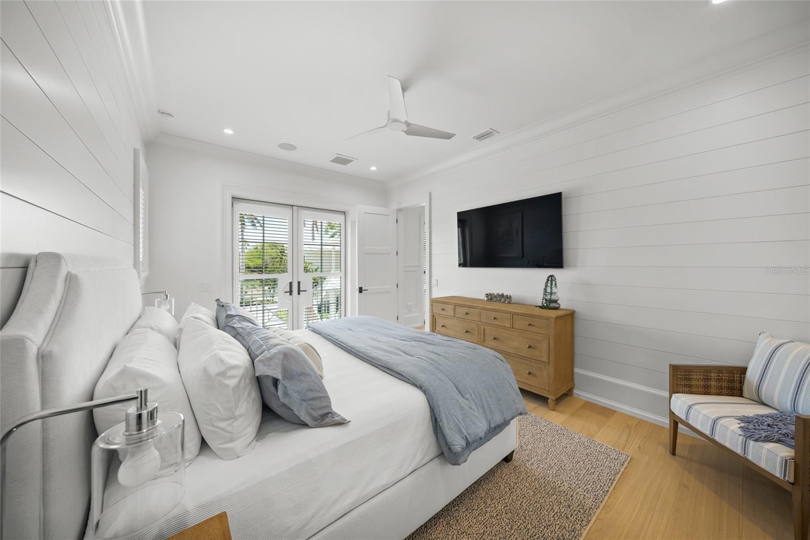 SLEEPY LAGOON PARK - Residential