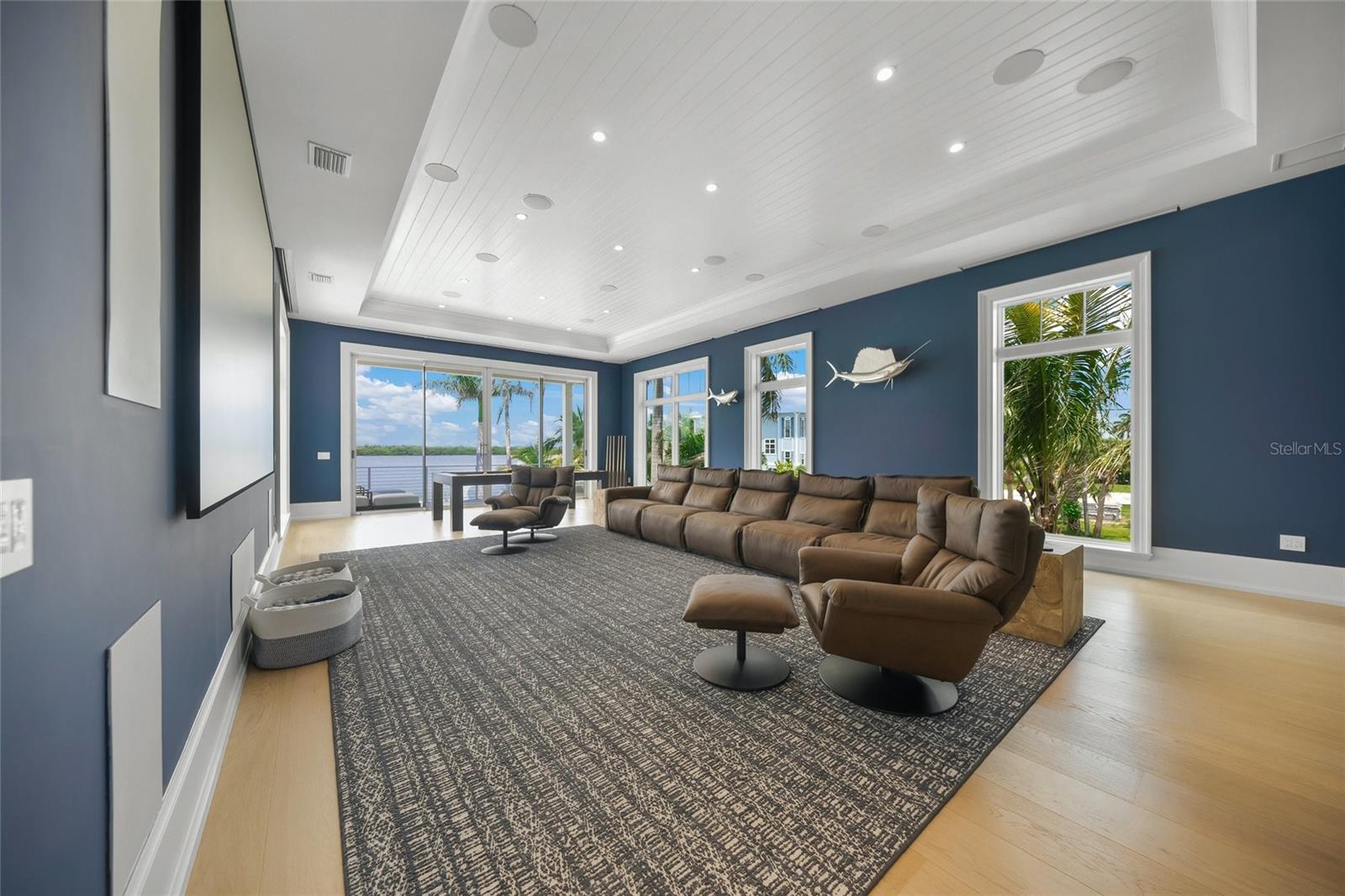 SLEEPY LAGOON PARK - Residential