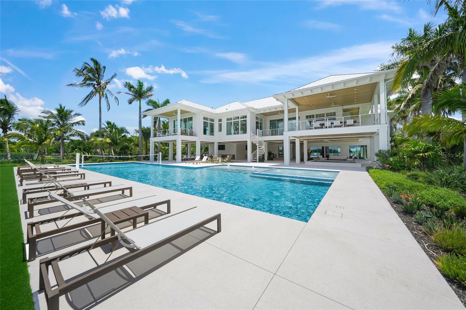 SLEEPY LAGOON PARK - Residential