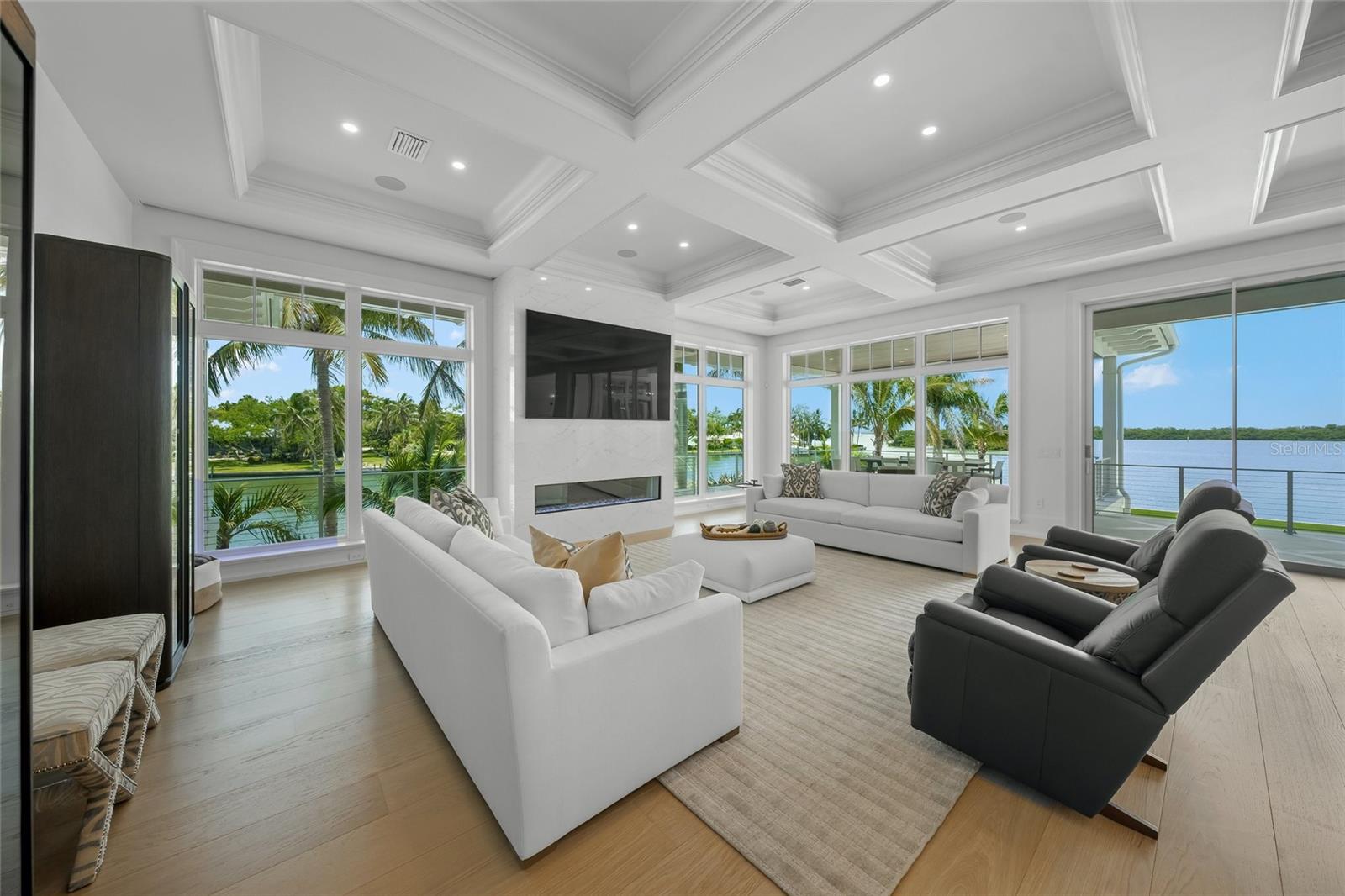 SLEEPY LAGOON PARK - Residential