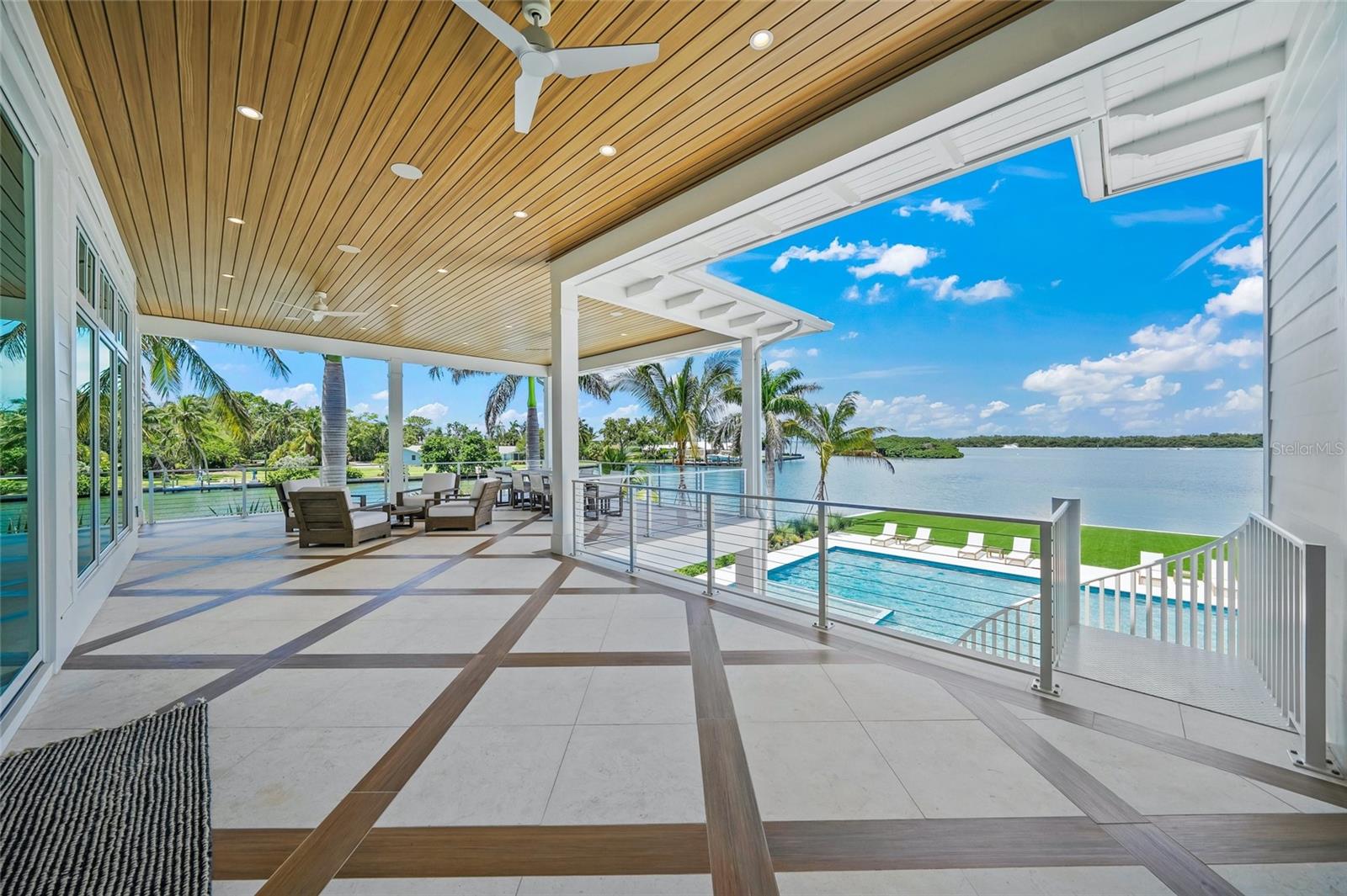 SLEEPY LAGOON PARK - Residential