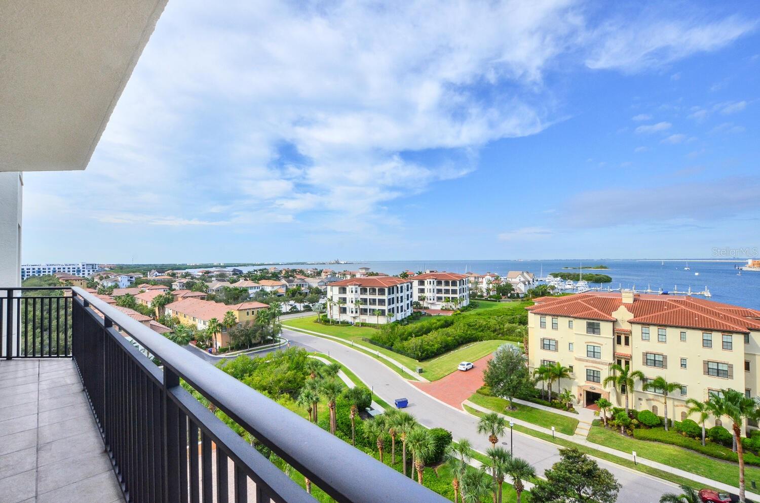 CASTILLO AT WESTSHORE YACHT CL - Residential Lease