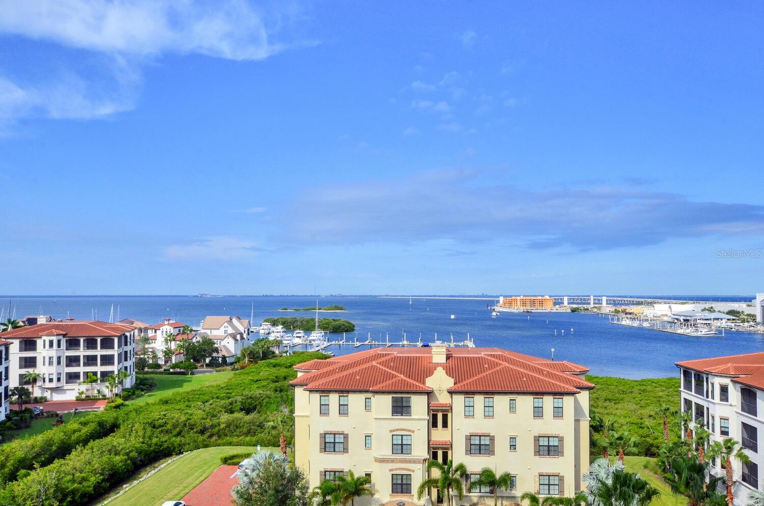 CASTILLO AT WESTSHORE YACHT CL - Residential Lease
