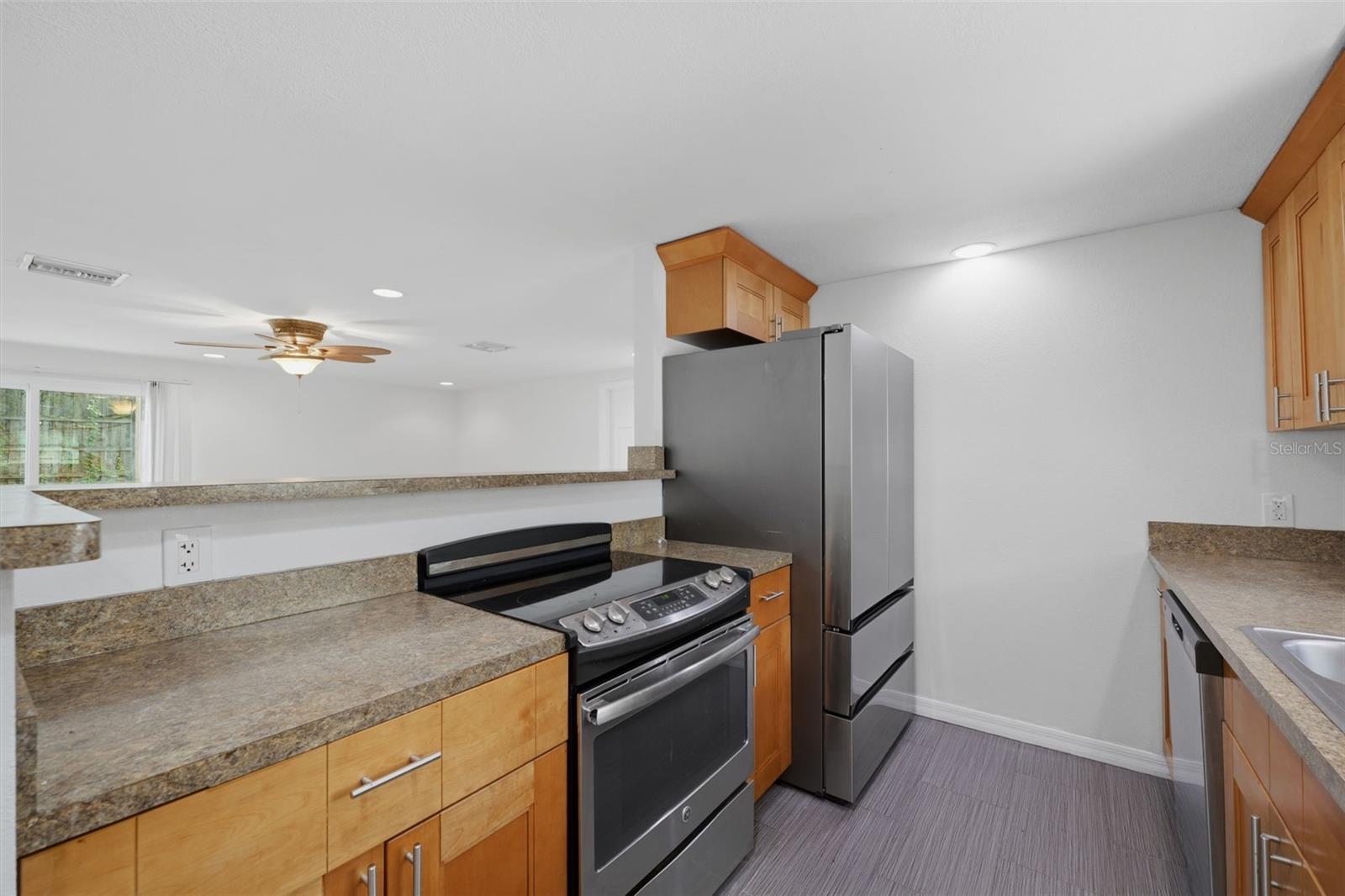 2804 APPLEWOOD DRIVE