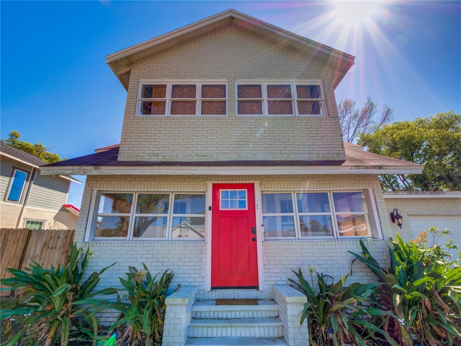 103 W MAPLE STREET