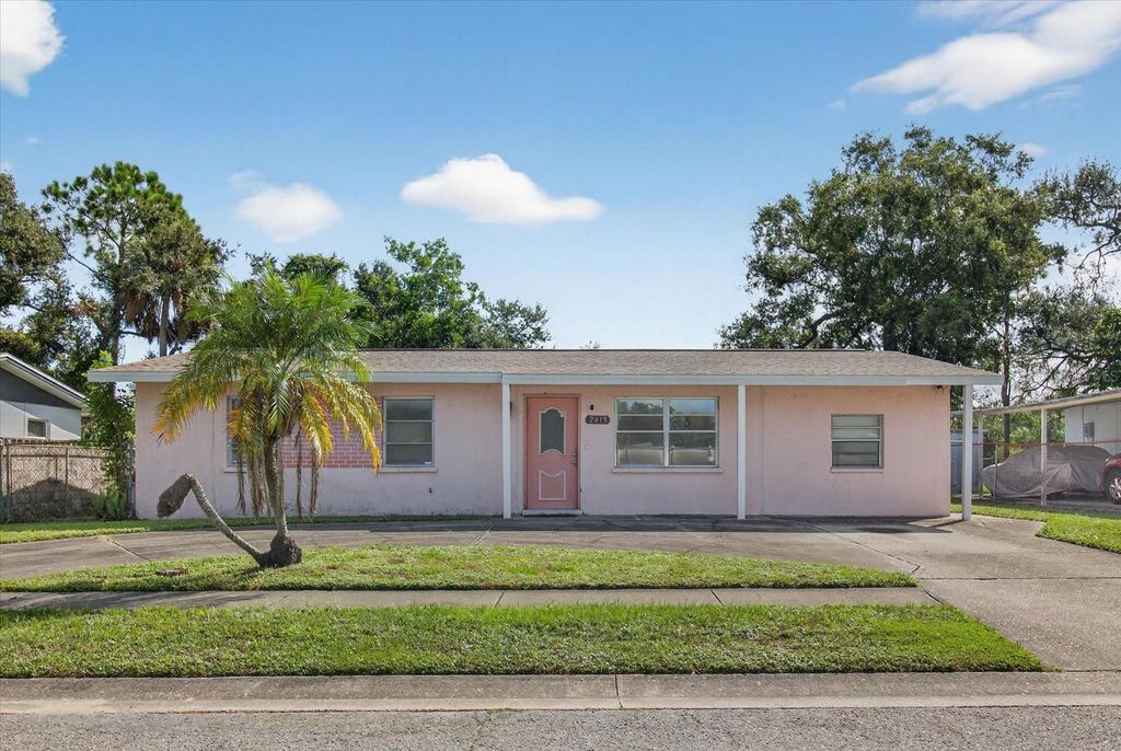 Photo of 2415 19th Street E, Bradenton, FL 34208 (MLS # A4668097)