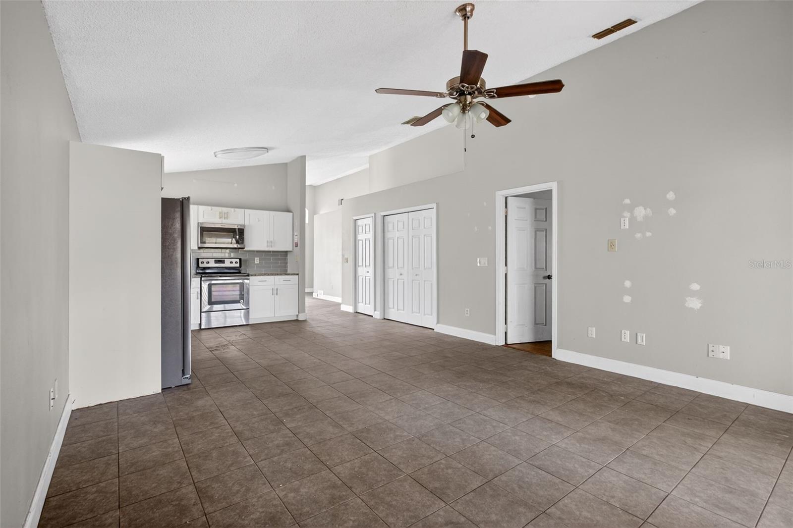 ALAFAYA WOODS PH 17 - Residential