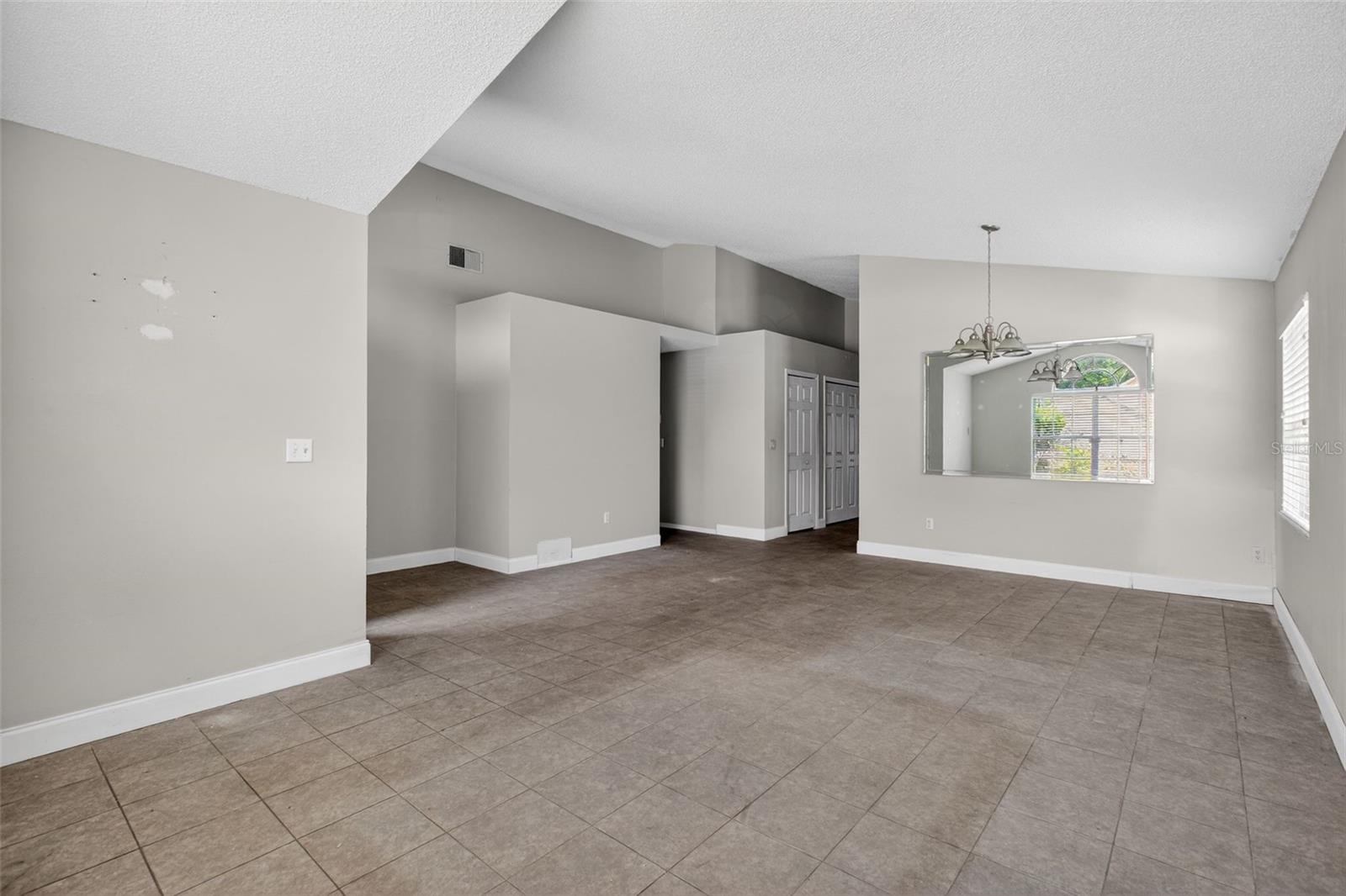 ALAFAYA WOODS PH 17 - Residential