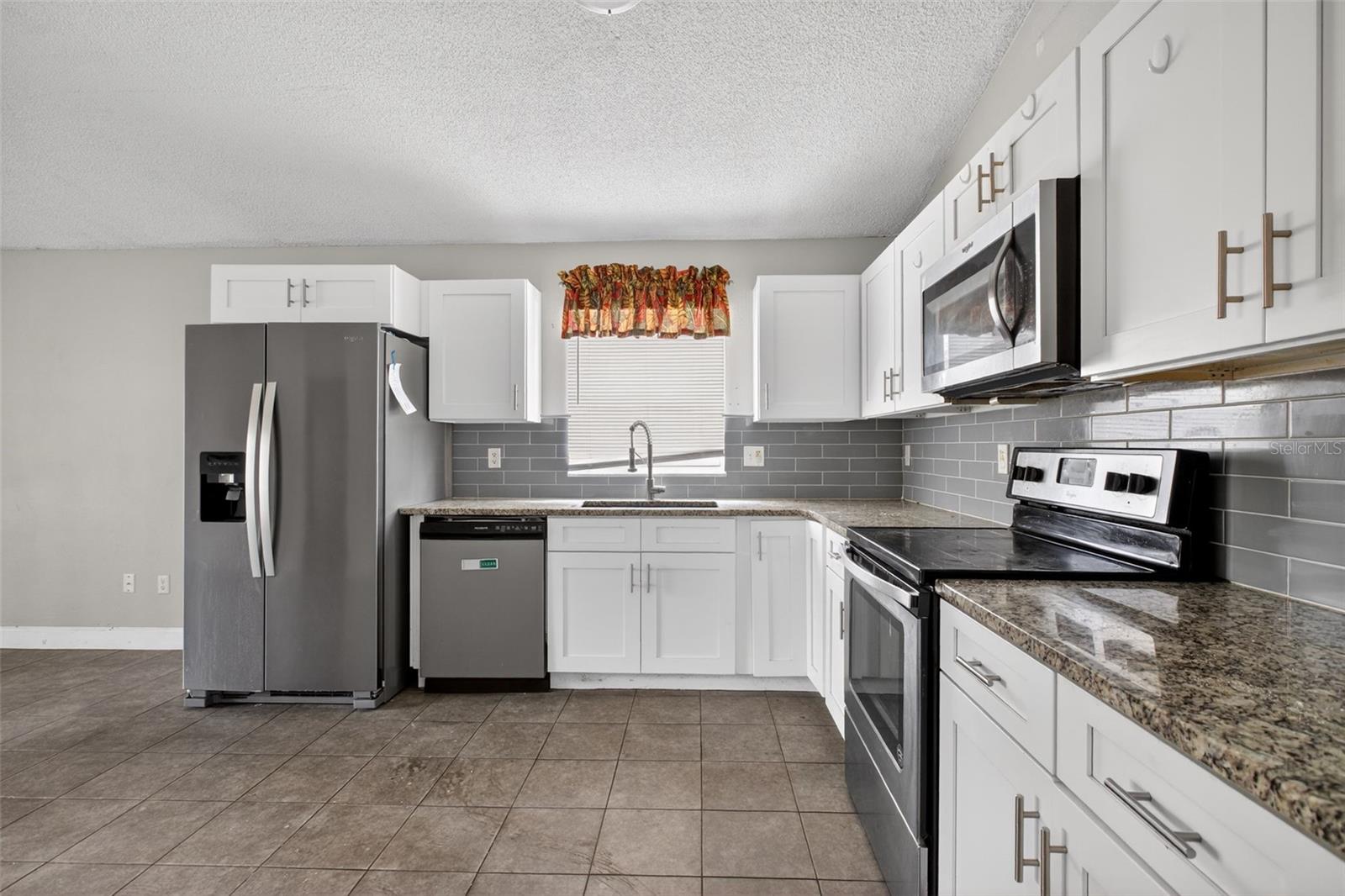 ALAFAYA WOODS PH 17 - Residential