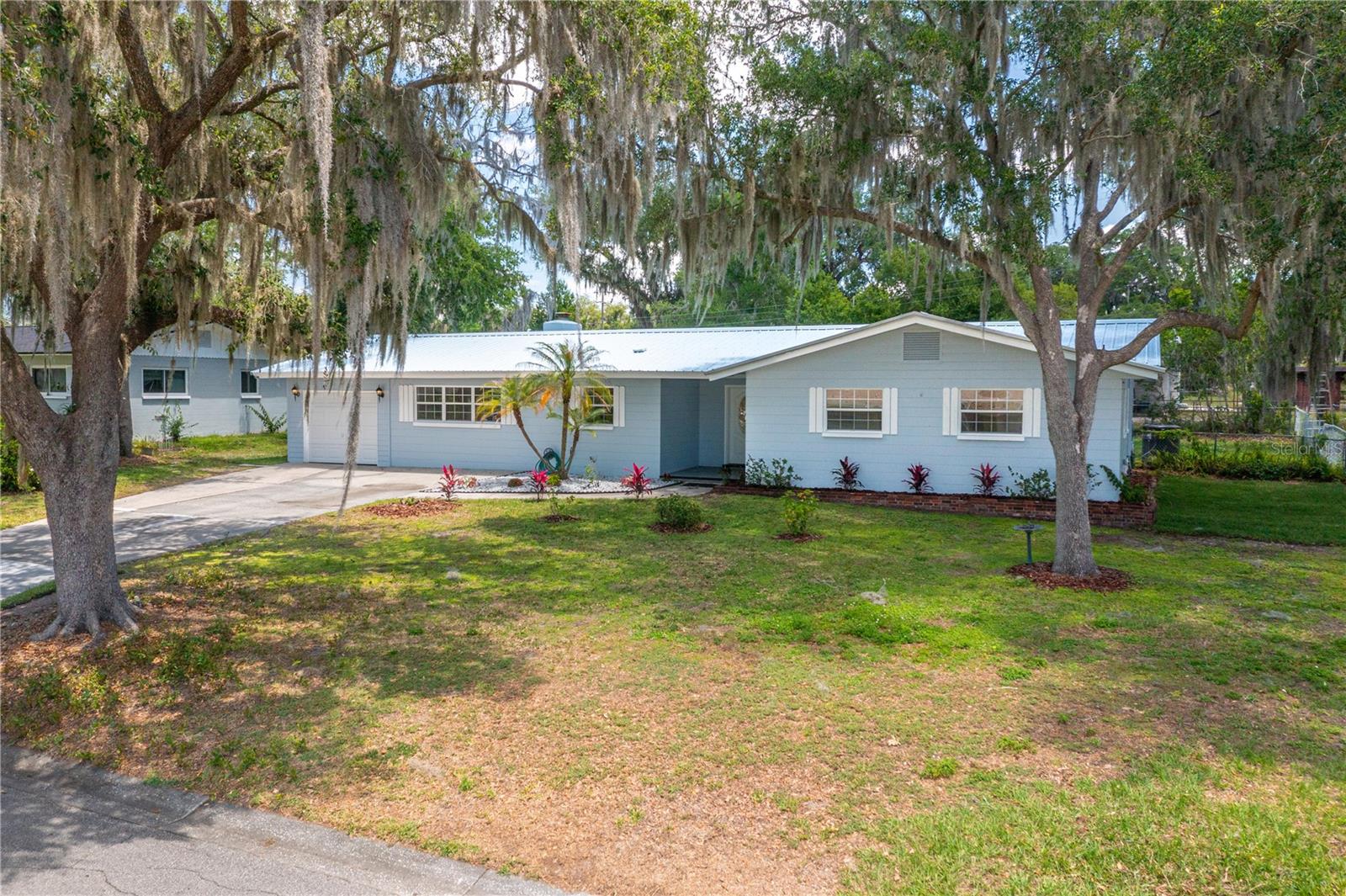 LA HACIENDA - Residential