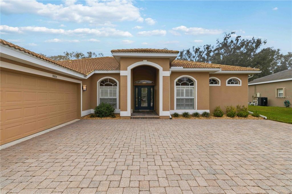 Photo of 9004 Brookfield Terrace, Bradenton, FL 34212 (MLS # A4677000)