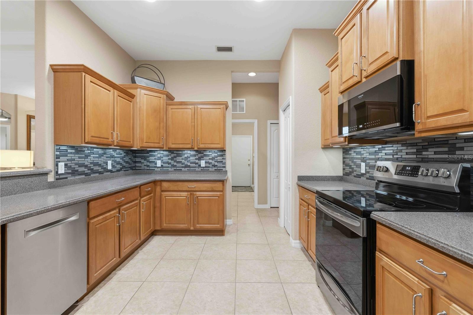 STONEYBROOK AT HERITAGE HARBOUR D-1 - Residential