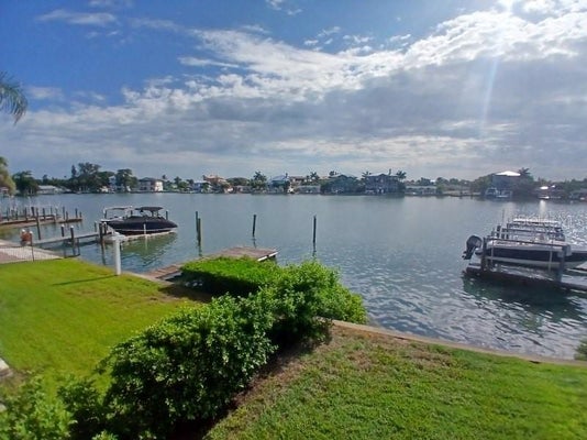 2505 BAY BLVD APT 1, INDIAN ROCKS BEACH, FL 33785 - Image 7e29ab8bb19b09cd6eccd03b703eb56f/2383135330
