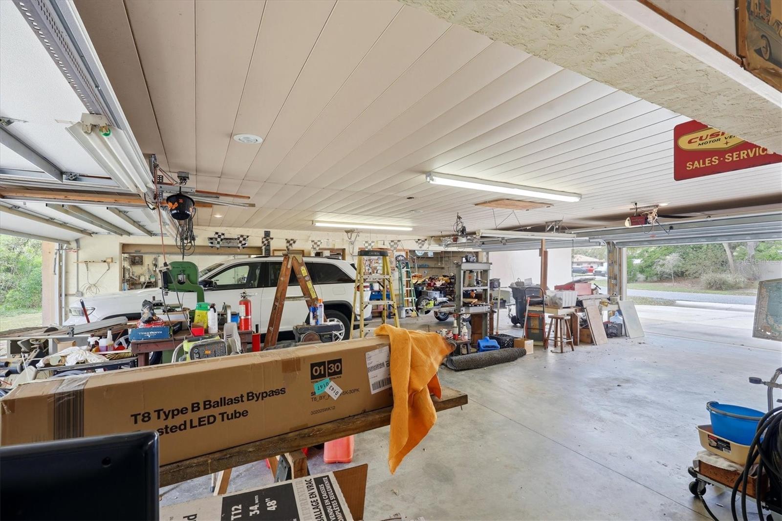 SOUTH VENICE - Residential