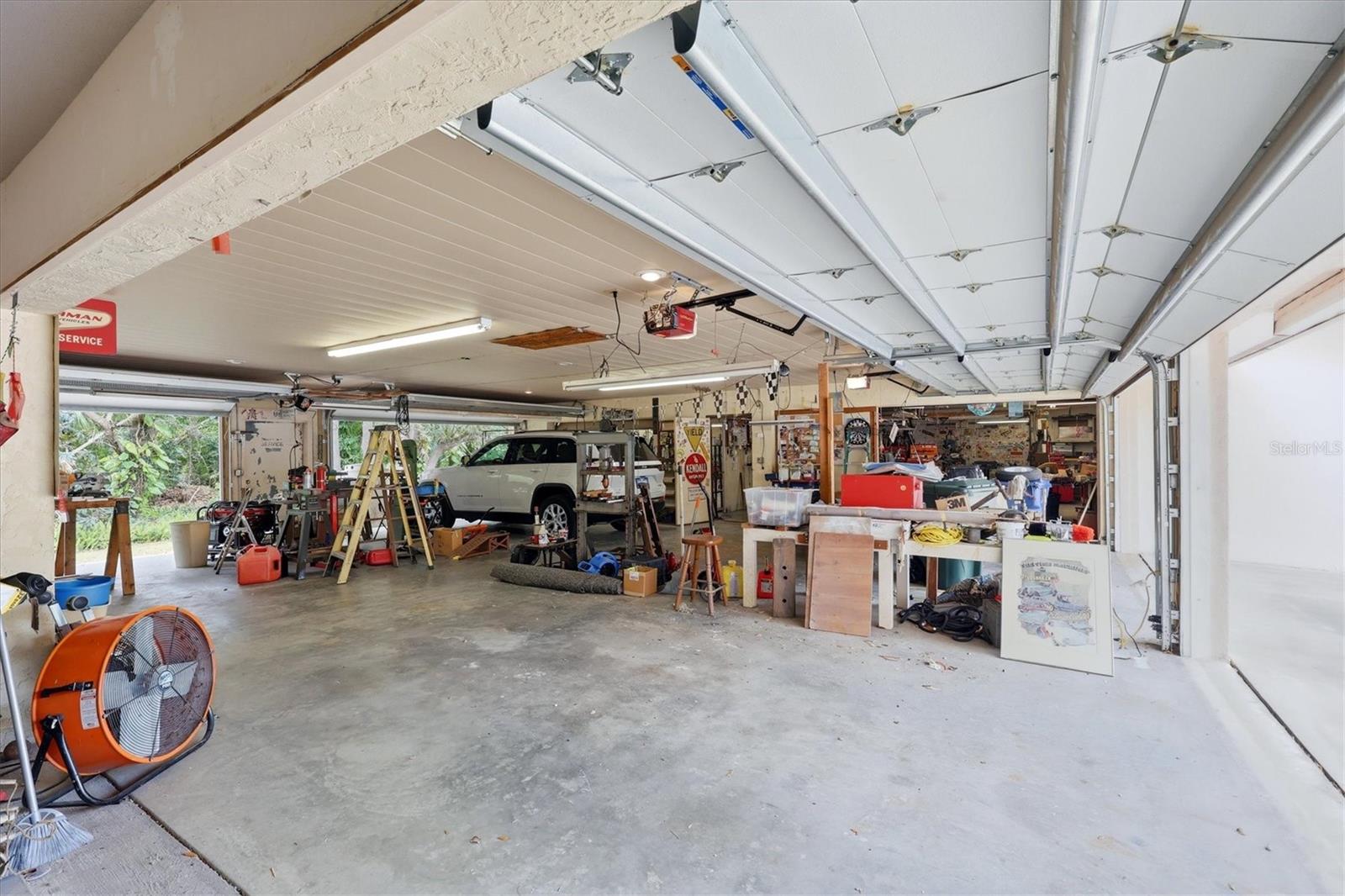 SOUTH VENICE - Residential