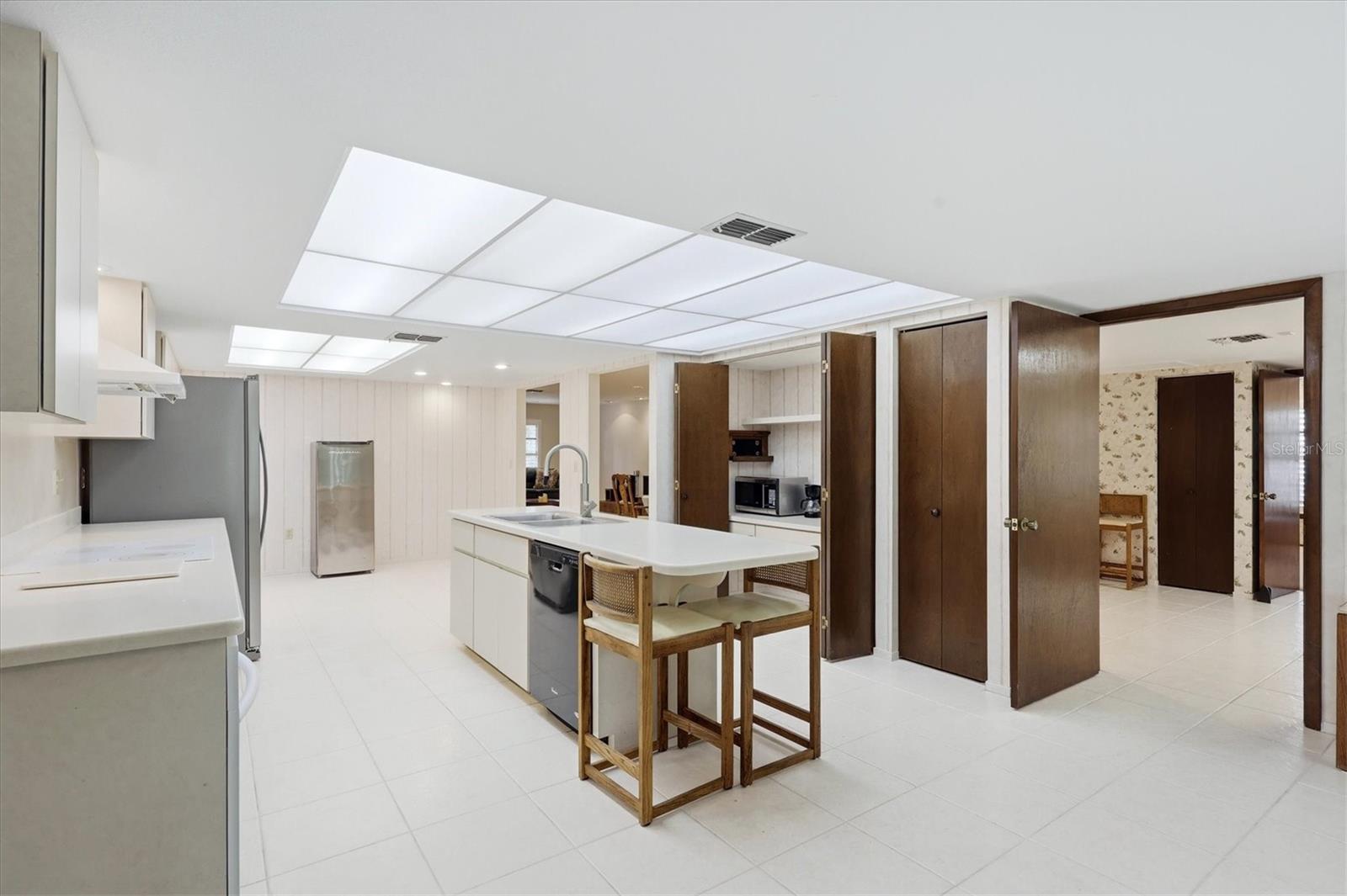 SOUTH VENICE - Residential