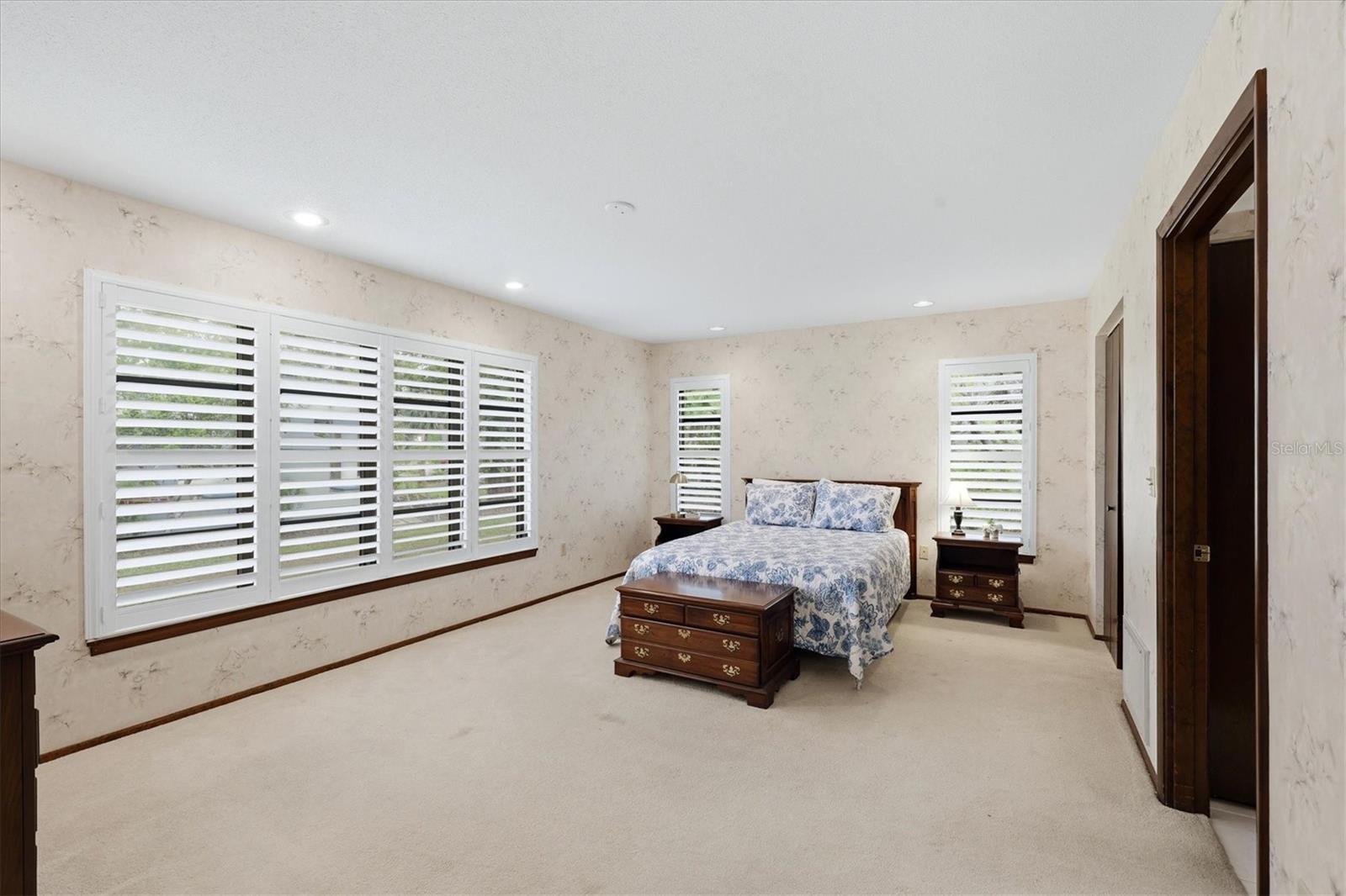 SOUTH VENICE - Residential