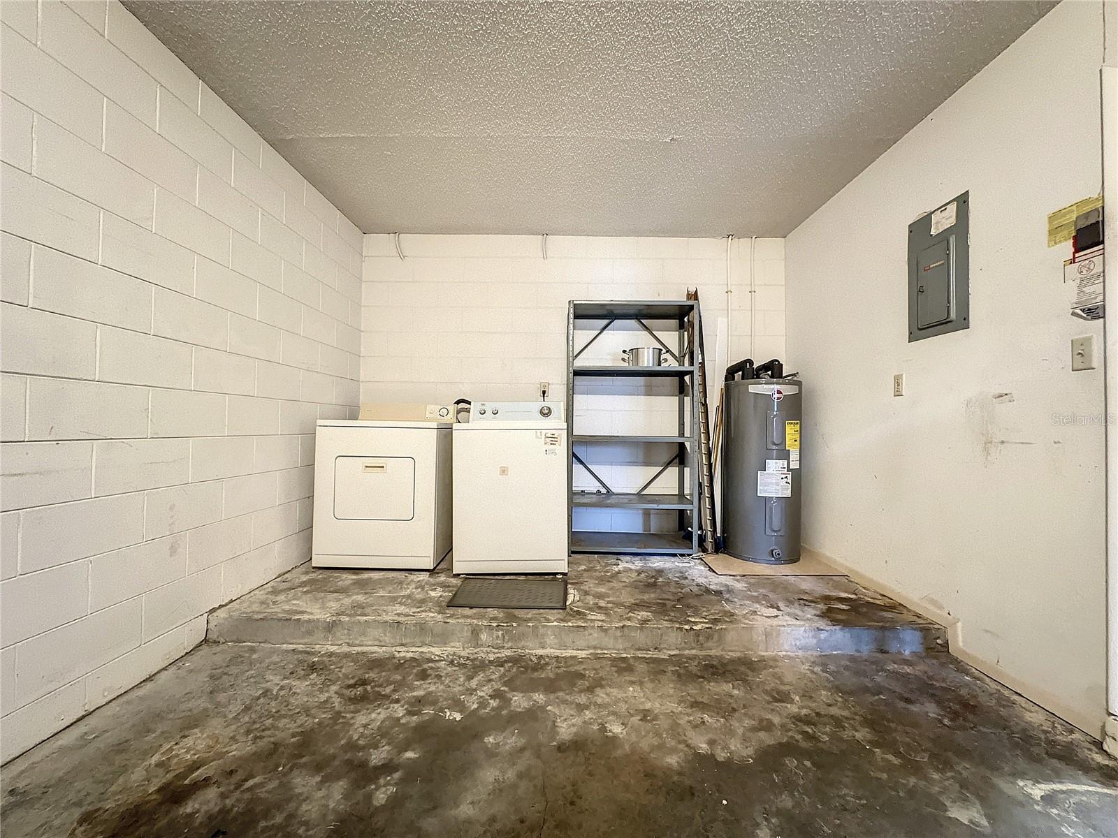 BUENAVENTURA LAKES UNIT 03 - Residential