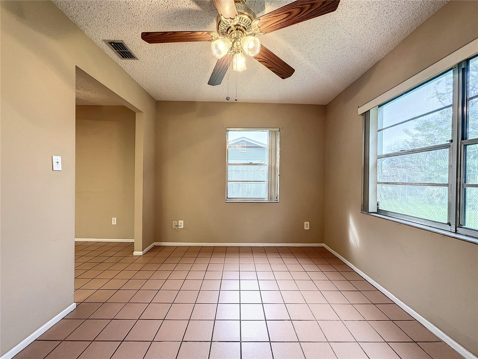 BUENAVENTURA LAKES UNIT 03 - Residential