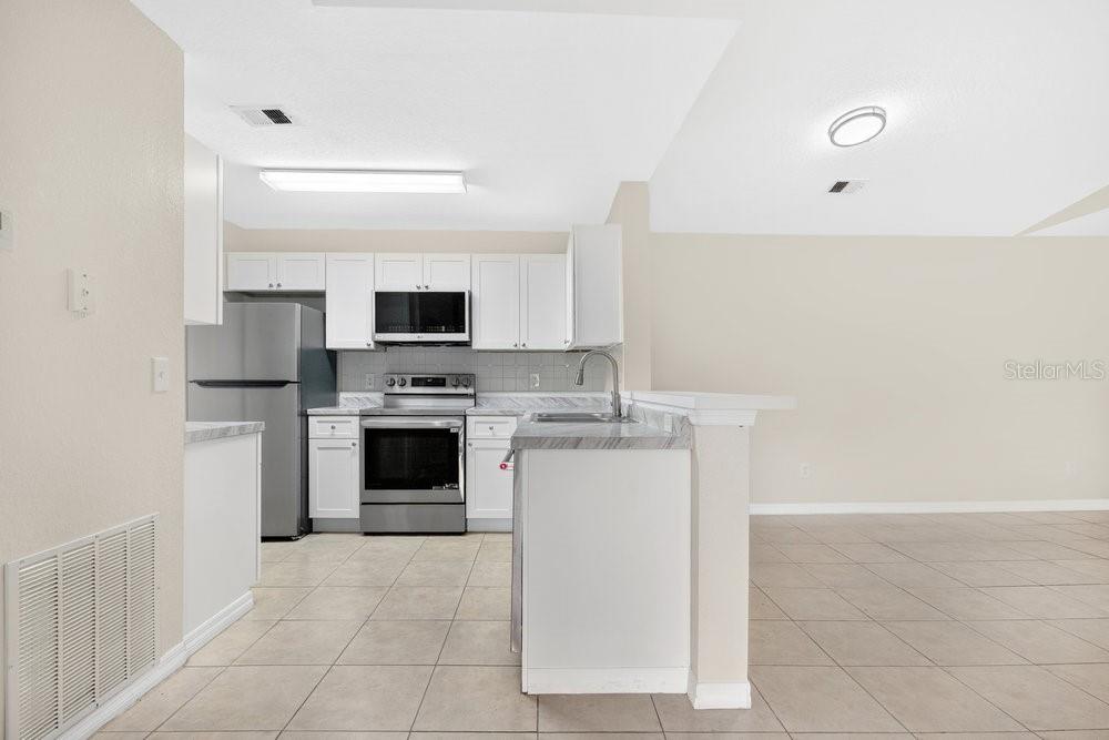 SAND LAKE PRIVATE RESIDENCES CONDO - Residential Lease