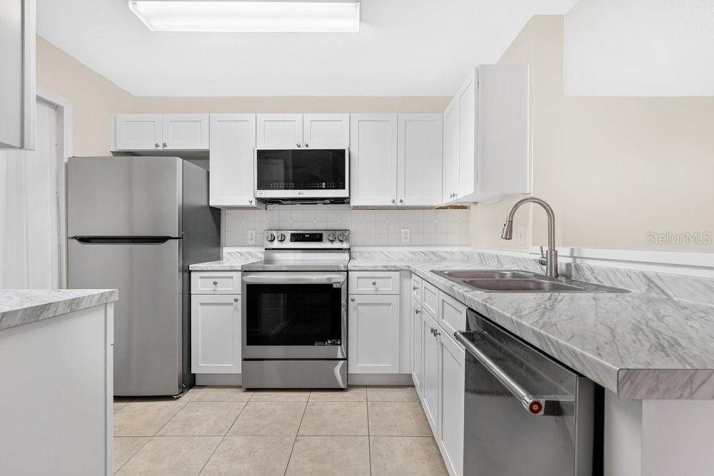 SAND LAKE PRIVATE RESIDENCES CONDO - Residential Lease