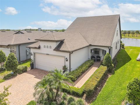 A home in LAND O LAKES