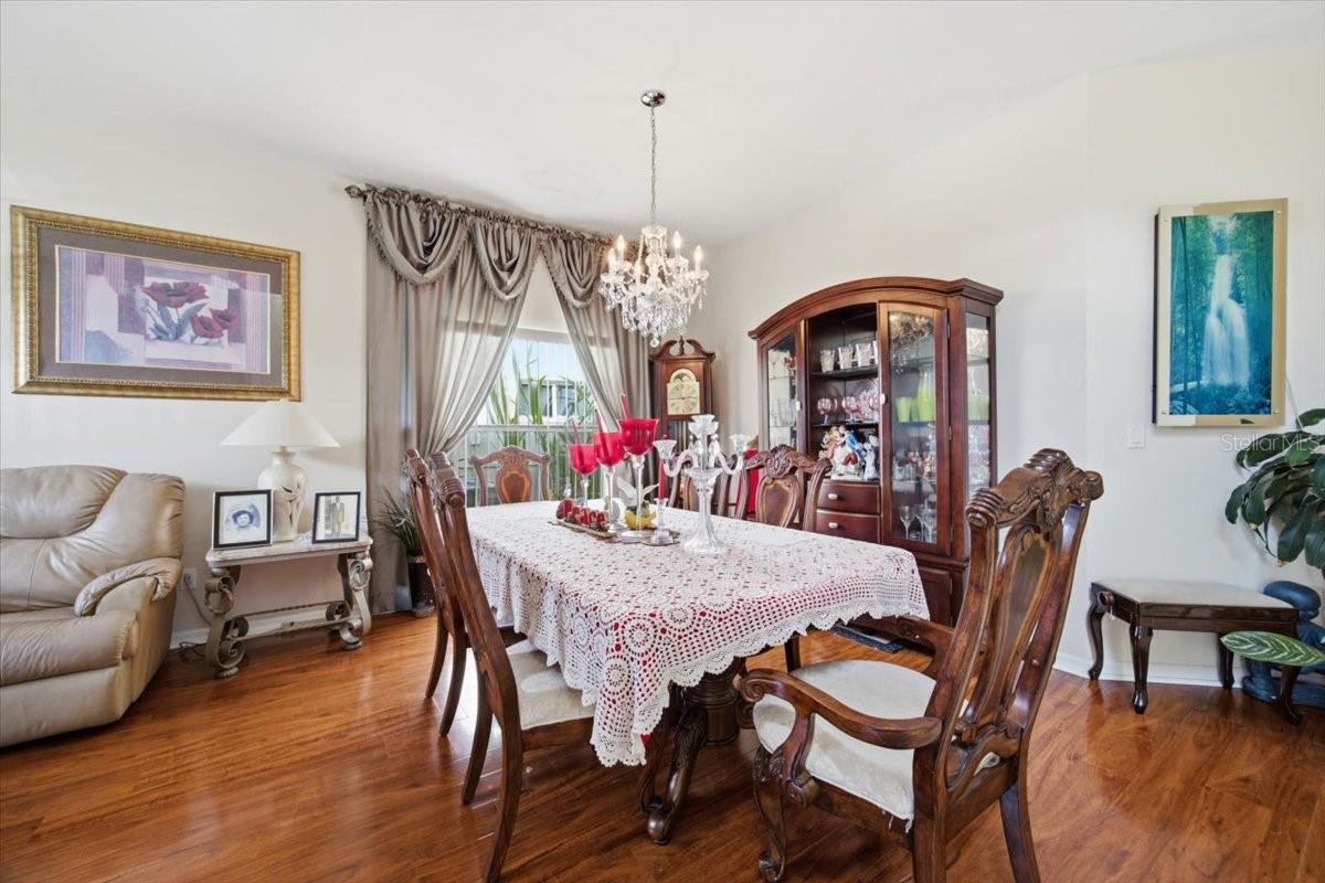 13728 HIDDEN FOREST CIRCLE