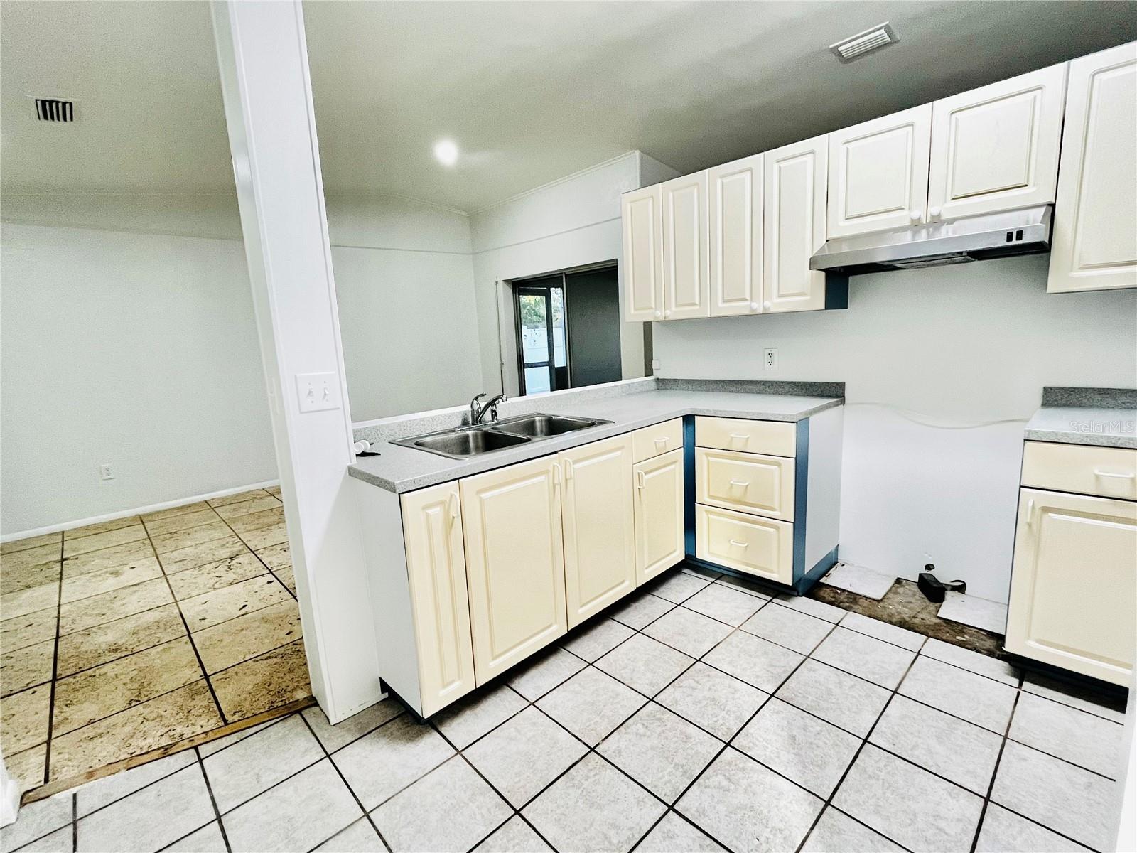 MEADOW LAWN PINELLAS ADD - Residential