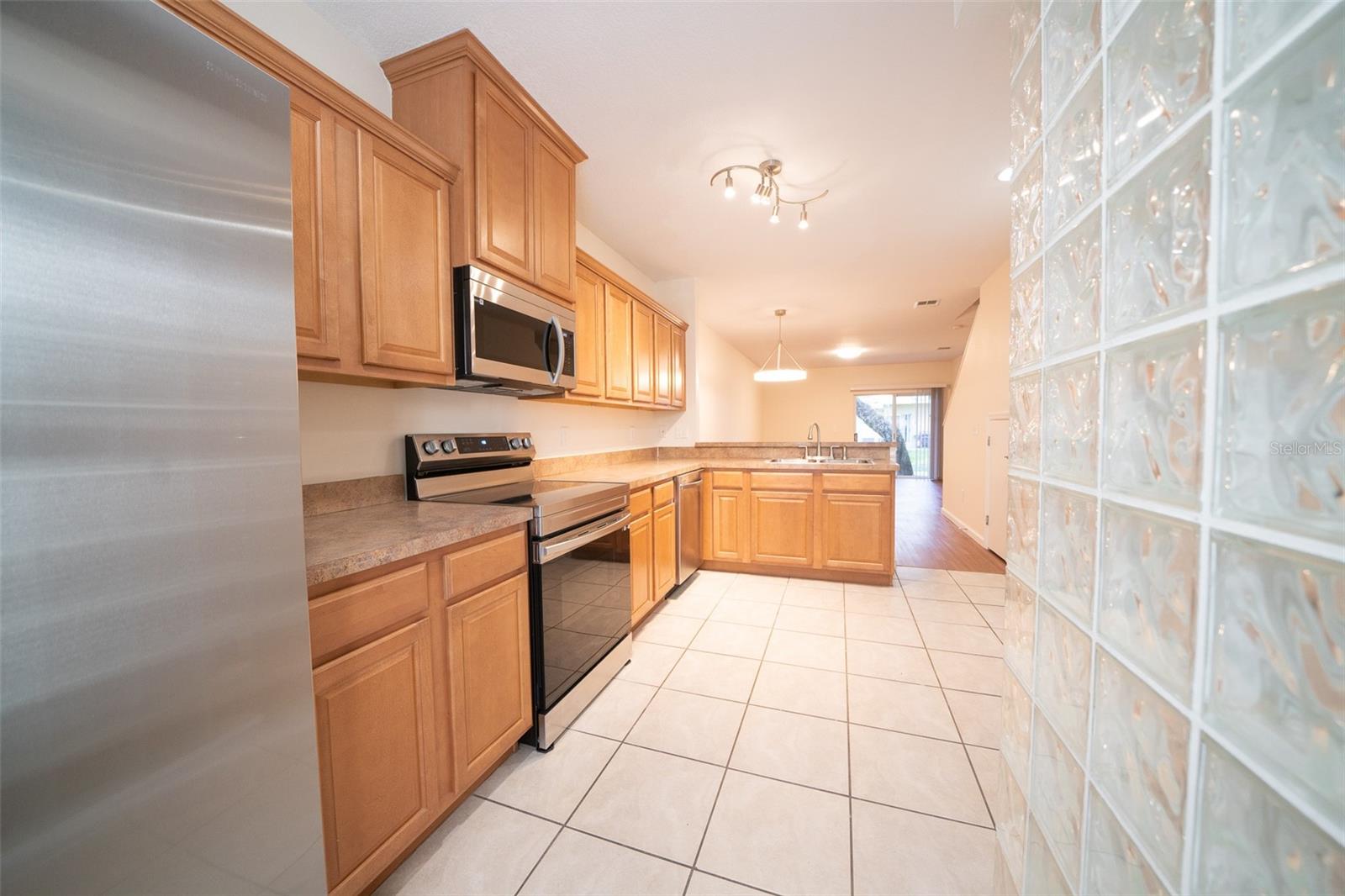 NATURE TERRACE TWNHMS - Residential Lease