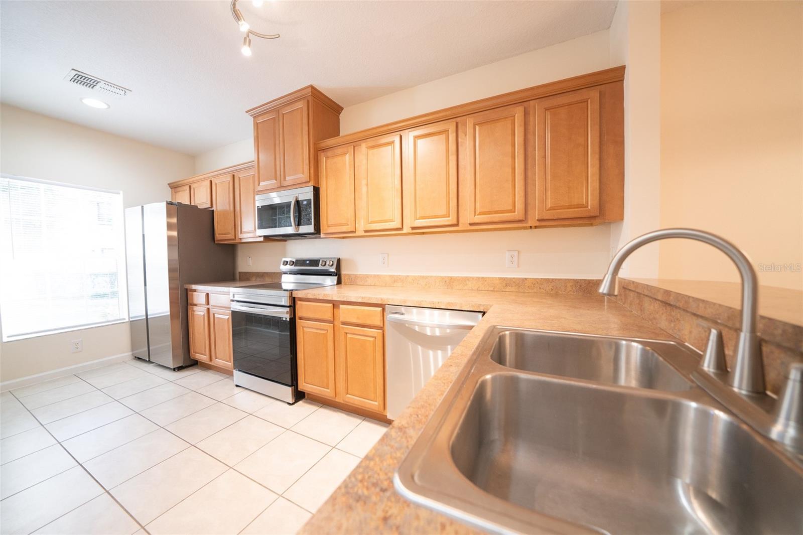 NATURE TERRACE TWNHMS - Residential Lease