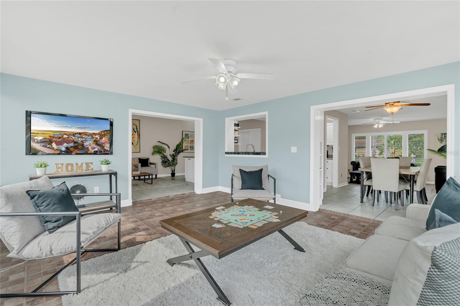 8134 HOOK CIRCLE