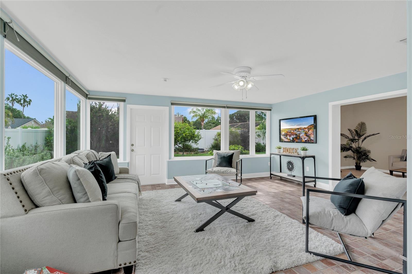 8134 HOOK CIRCLE