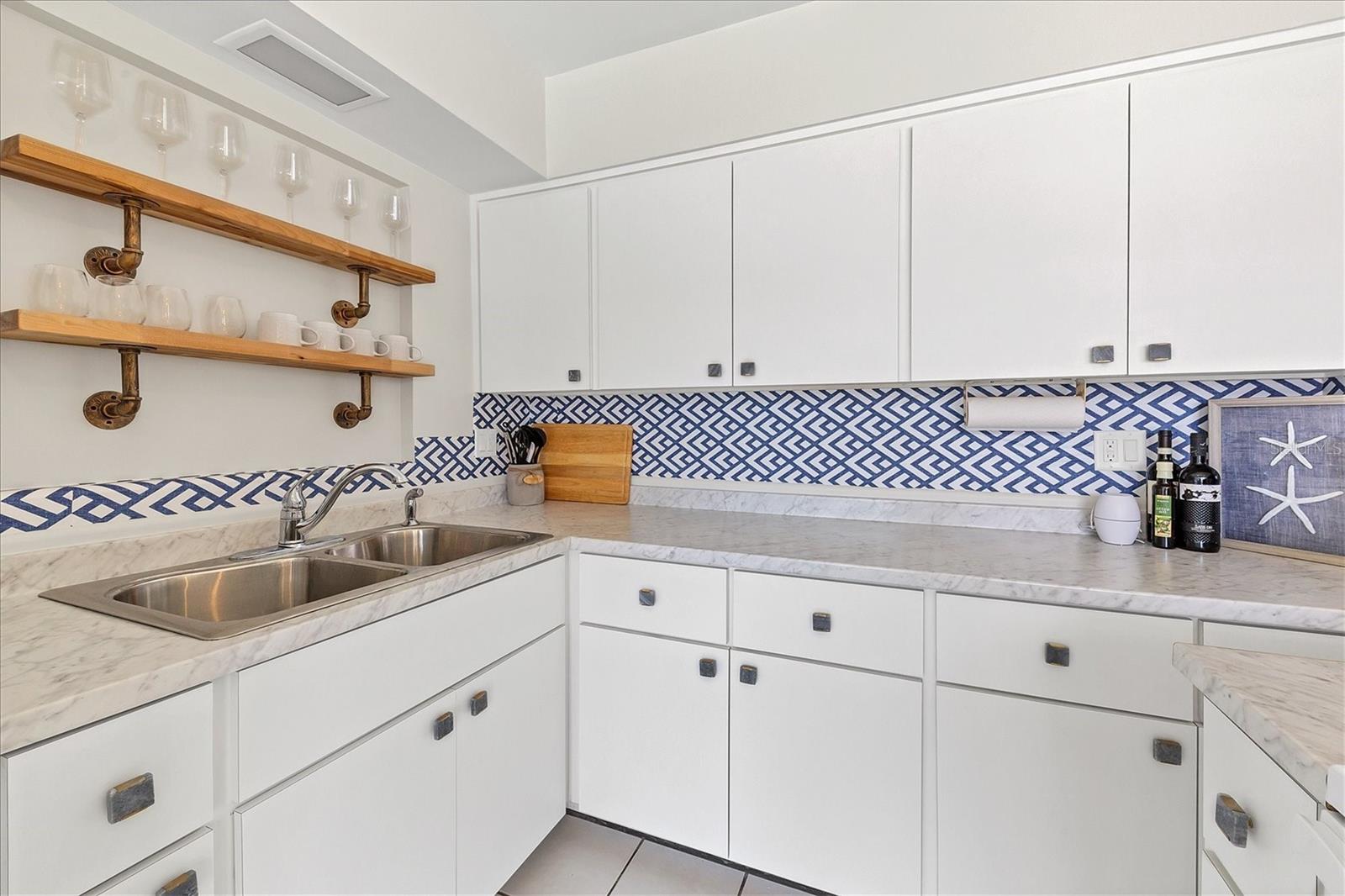 SOUTH GATE - Residential Lease