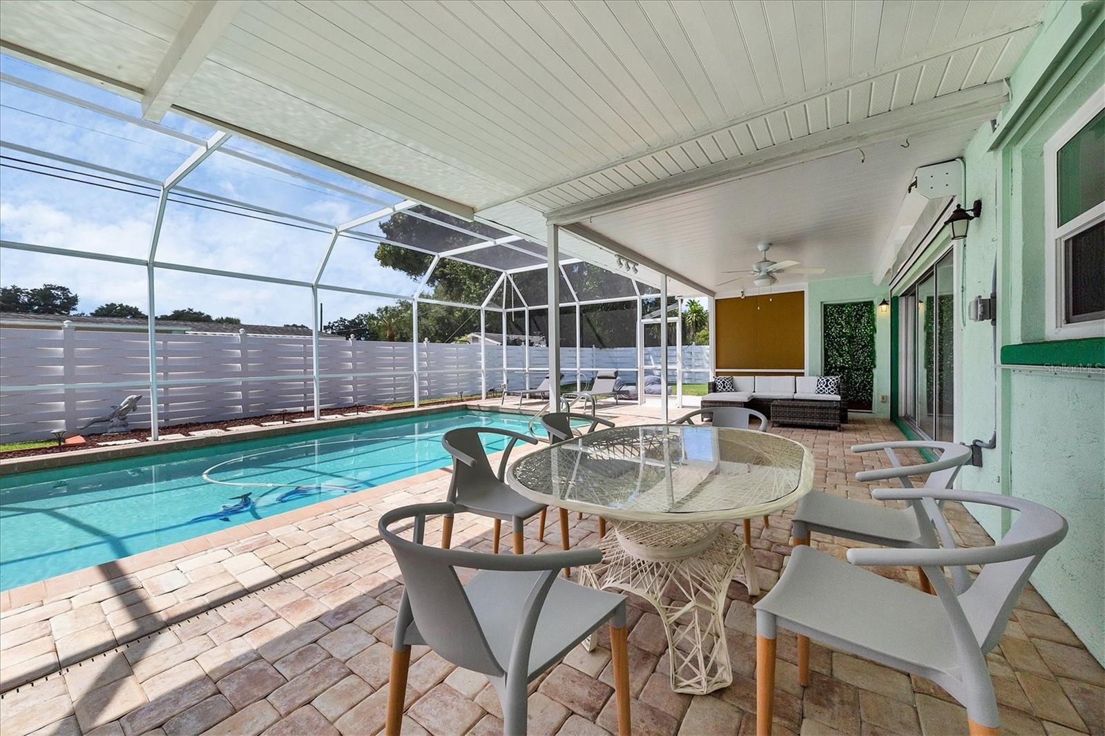 SOUTH GATE - Residential Lease