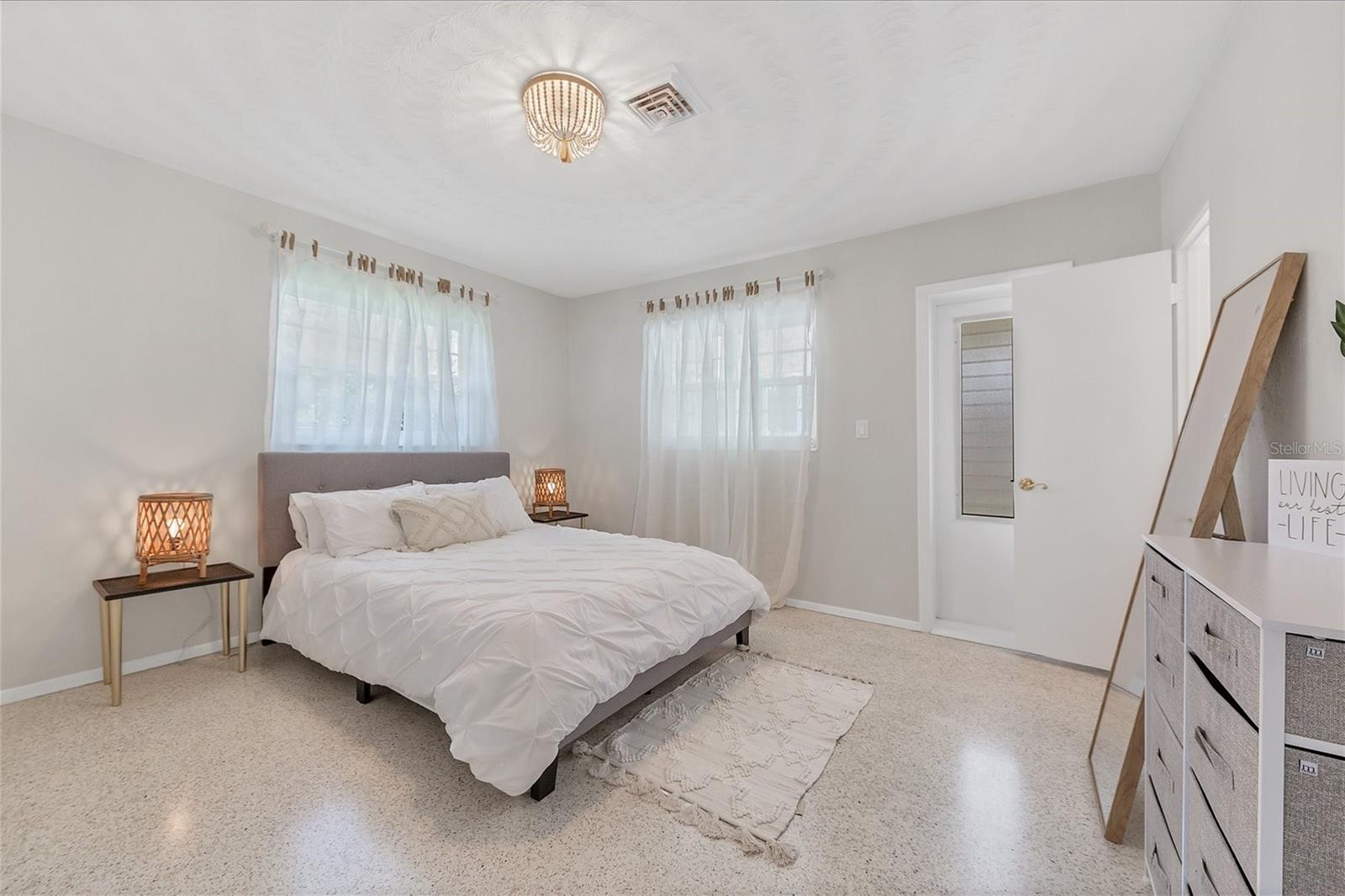 SOUTH GATE - Residential Lease